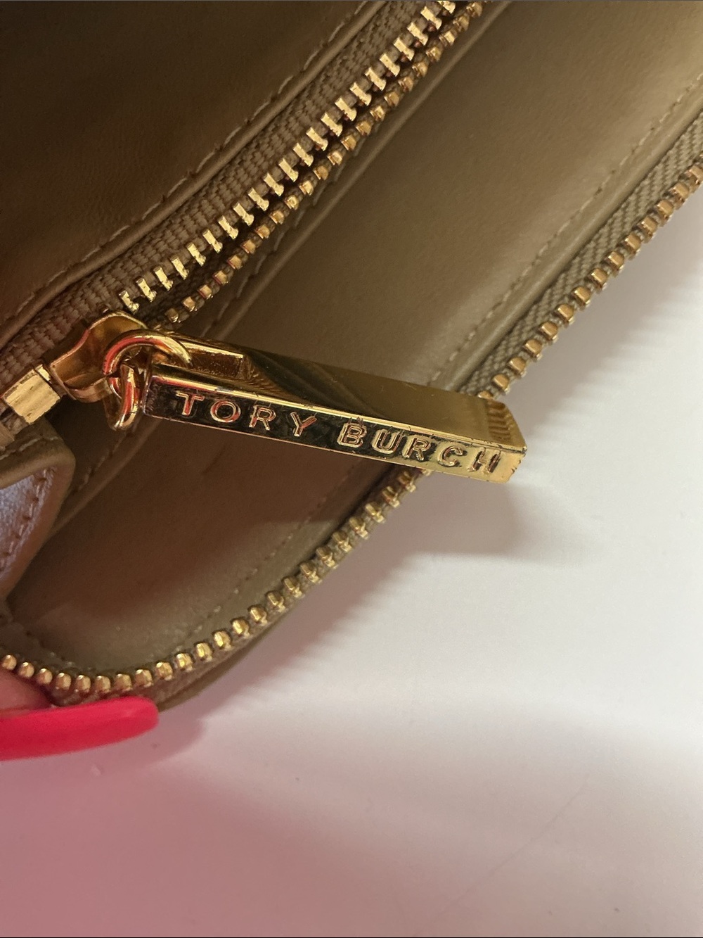 Tory Burch Leopard Print Zip Around Continental Wallet Gold Medallion Logo - Picture 9 of 12